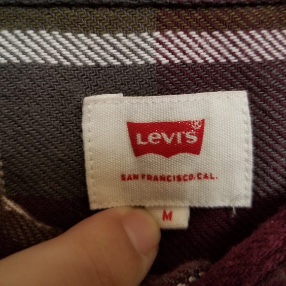 Levis botton down cotton shirt - Picture 2 of 3